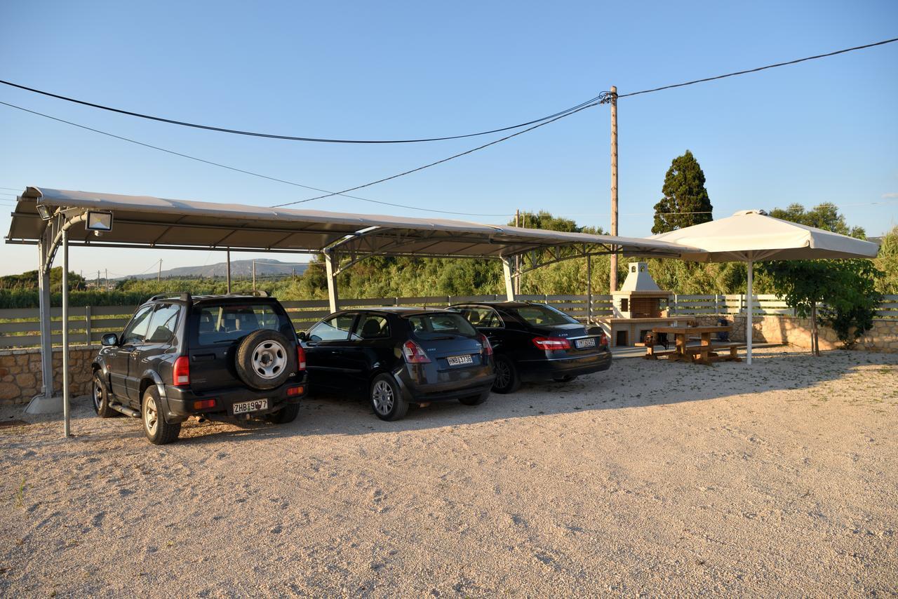 Edem Suites Marathopoli Buitenkant foto
