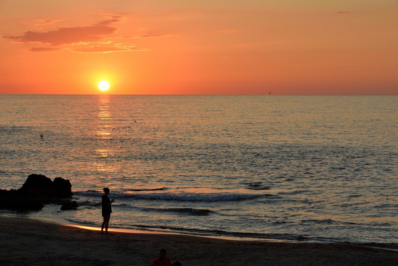 Edem Suites Marathopoli Buitenkant foto